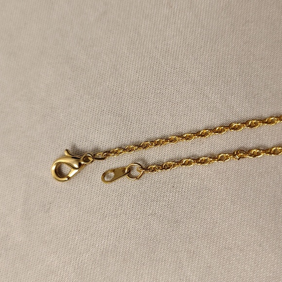 Amber Colored Flower Pendant Necklace - Picture 5 of 5